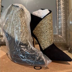 Glamorous Carrano Black and Gold Heeled Boots